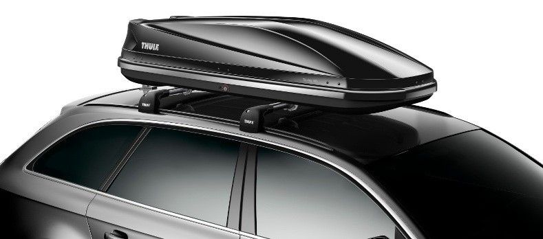 Thule Touring 780 Glossblack White Background 6