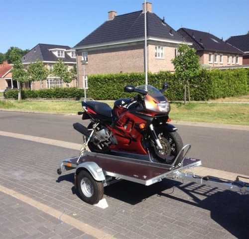 Vastzetgoot Met Motor 2